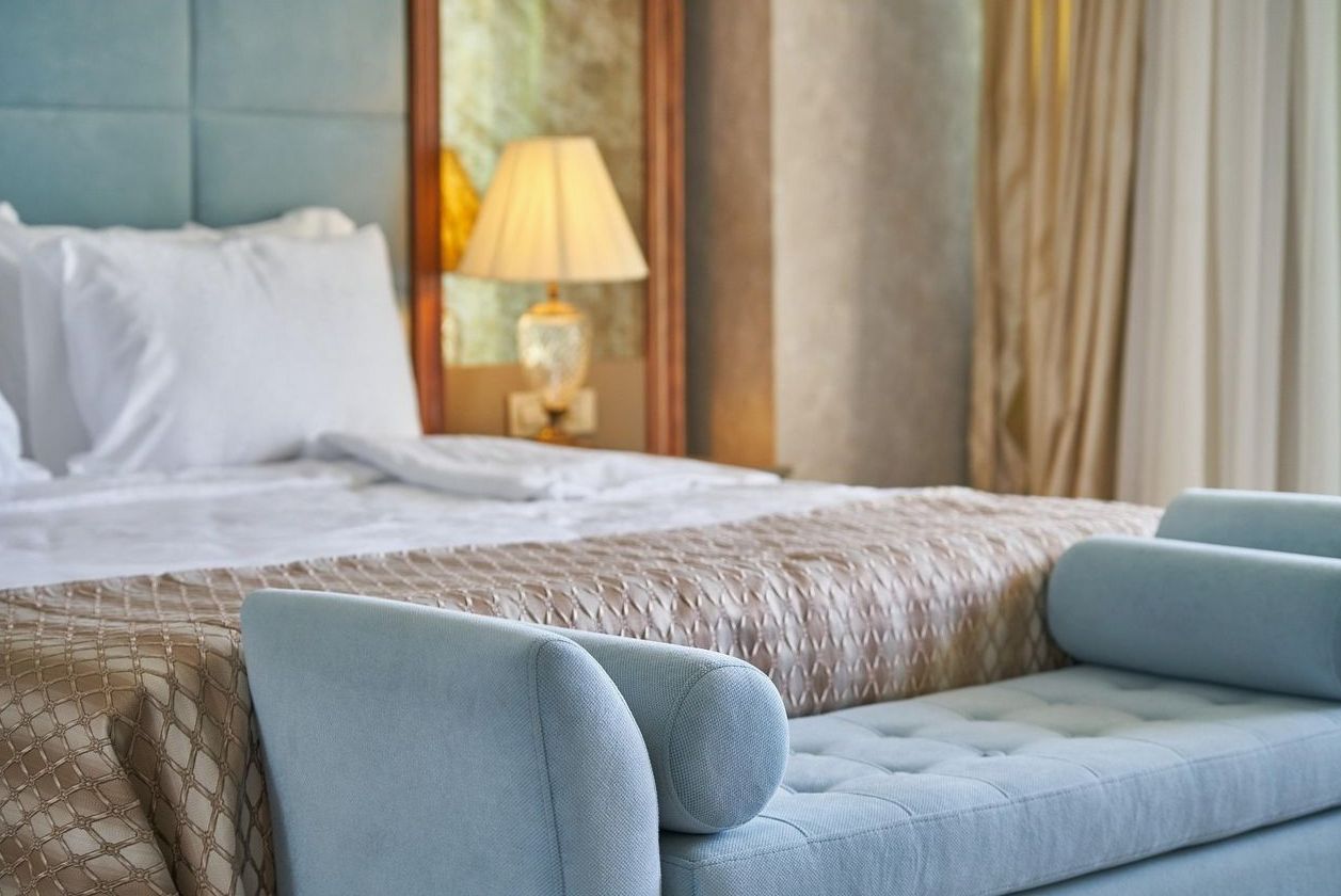 A classic guest room with a comfortable bed